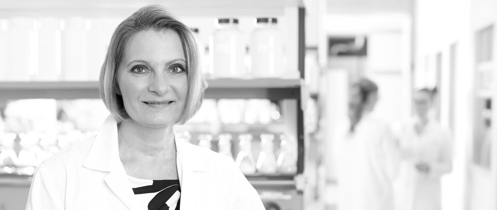 Eucerin znanstvenik u laboratoriju